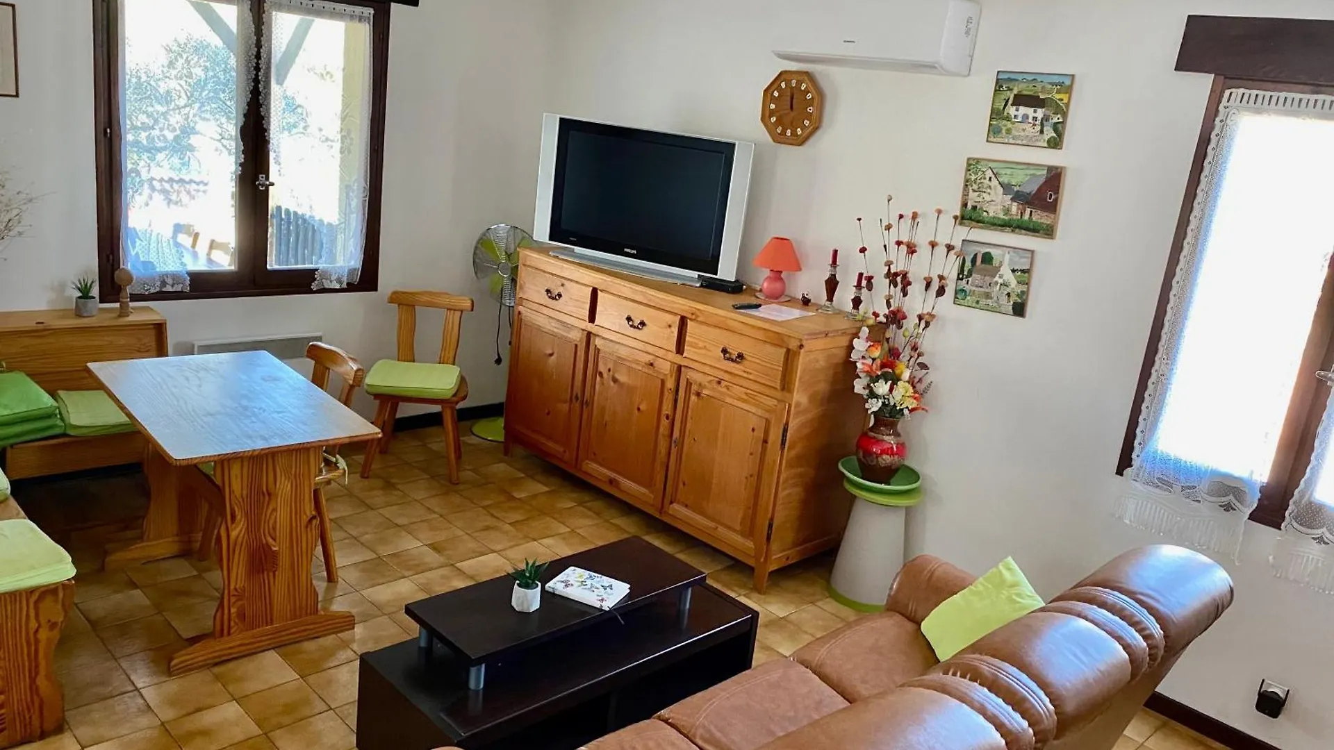 Holiday home Hebergements Des Posas Sampzon